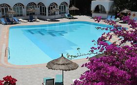 Menara ex Club Lilas
